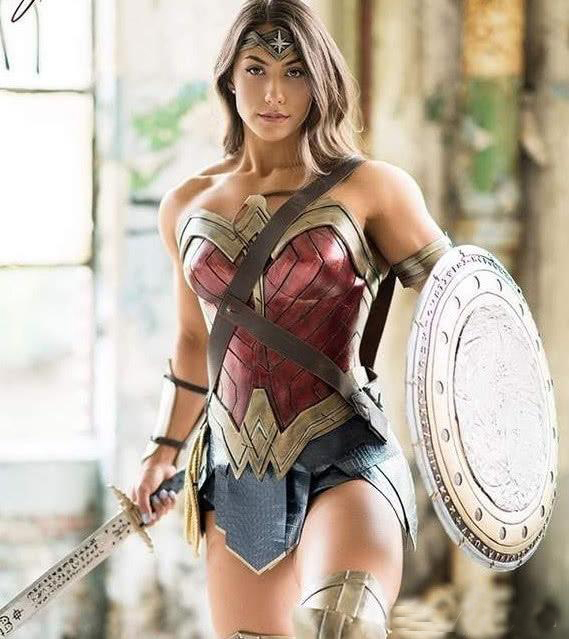 wonder woman cosplay